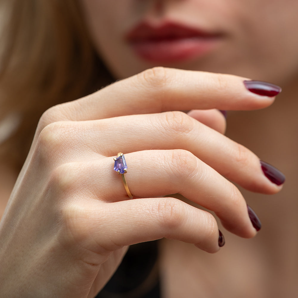 portrait cut sapphire stacking ring